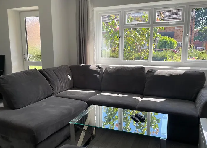 Oxford, 2 Bedroom Private Flat With Parking