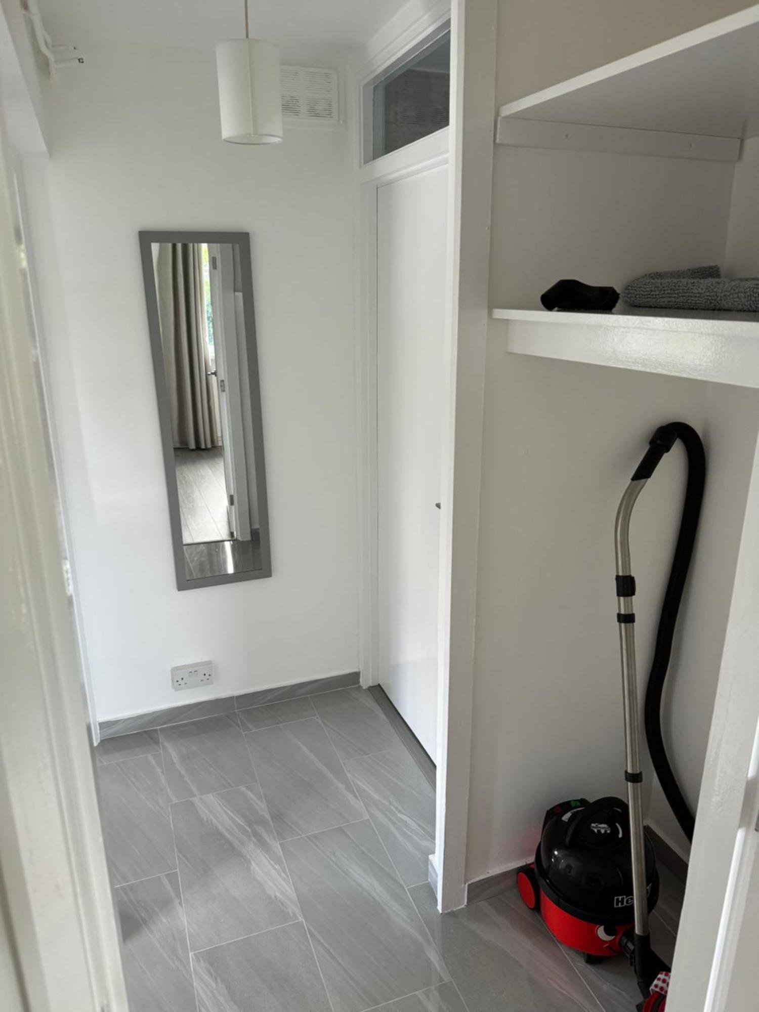 Oxford, 2 Bedroom Private Flat With Parking