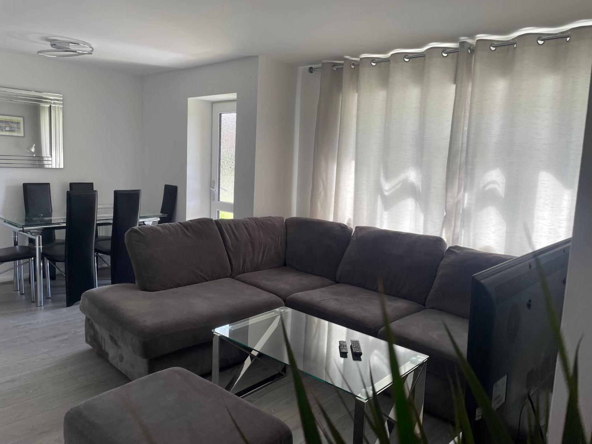 Oxford, 2 Bedroom Private Flat With Parking * Oxford