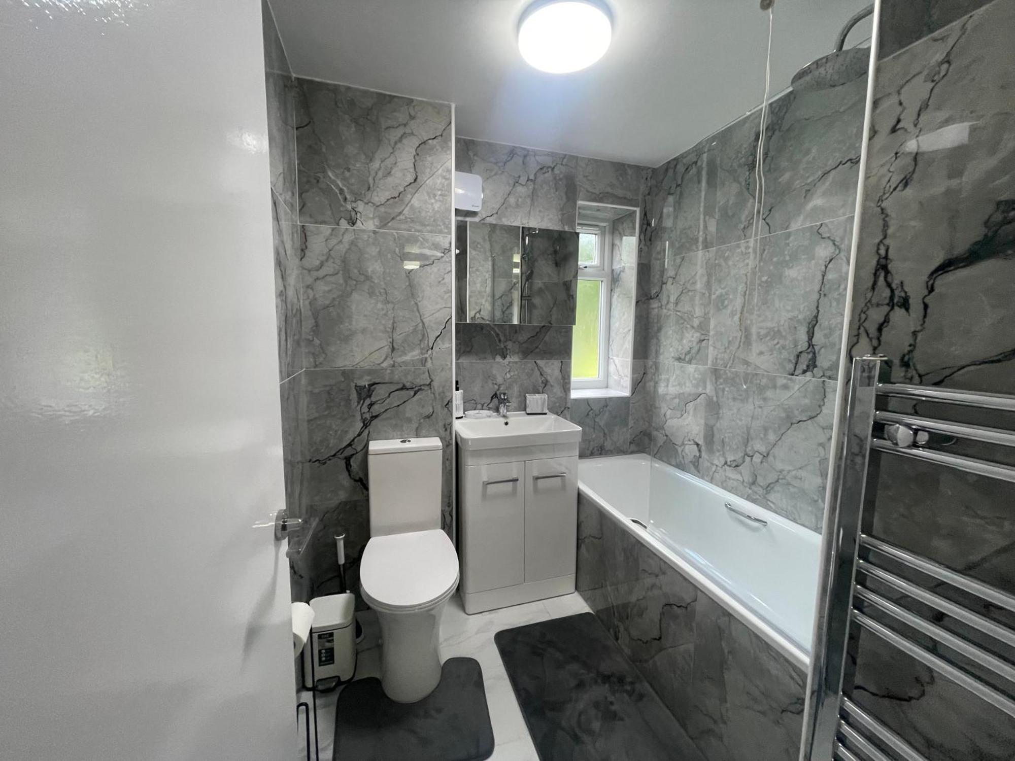 Oxford, 2 Bedroom Private Flat With Parking Oxford